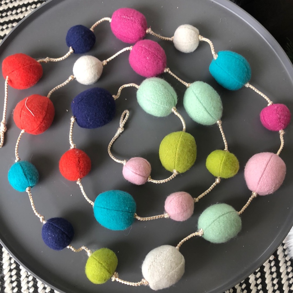 Holiday garland